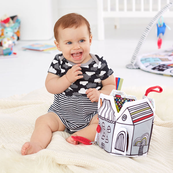 Skip Hop 香港 Sale Vibrant Village Peek & Play Soft Book